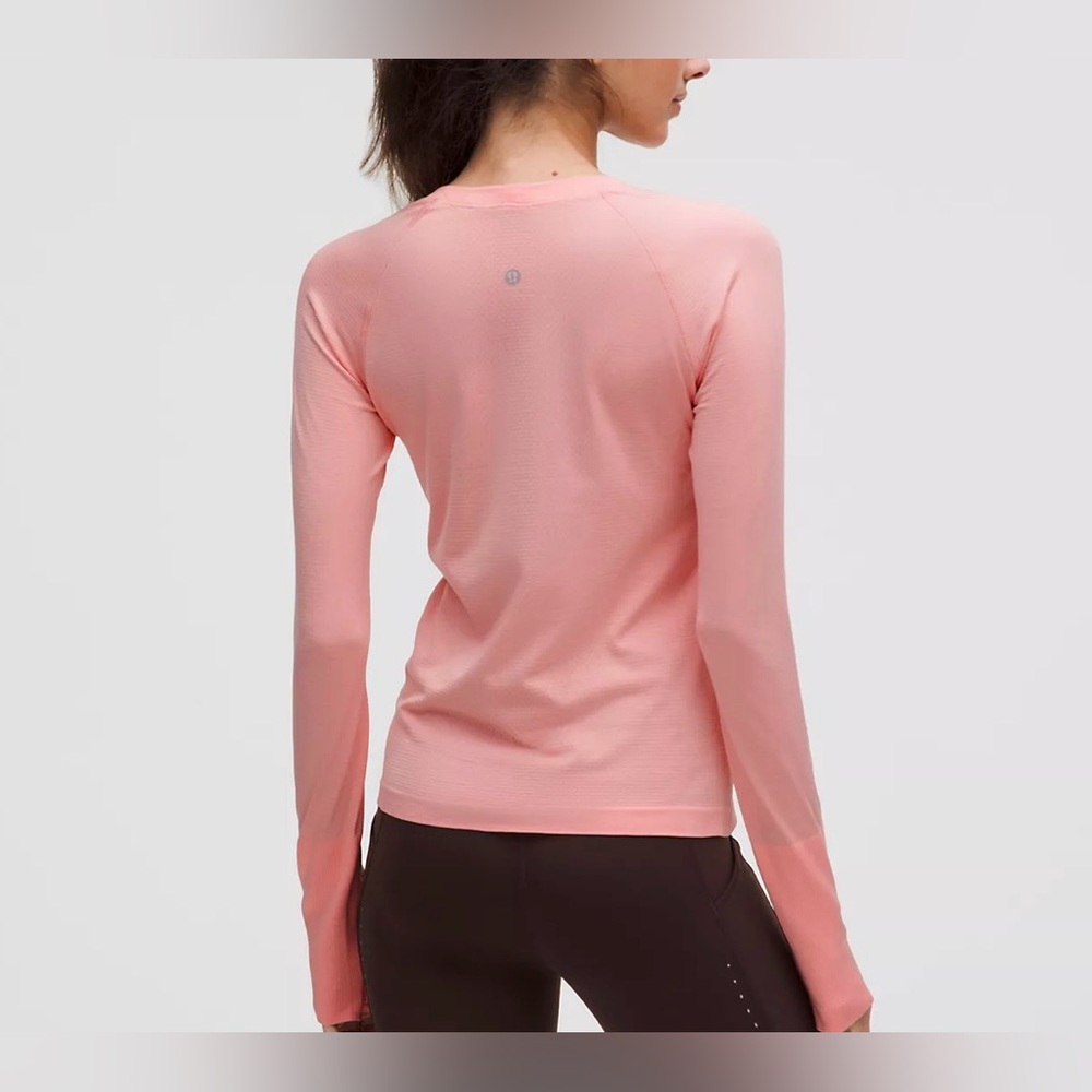 Lululemon Swiftly Tech 2.0 Long Sleeve - Picture 2 of 5
